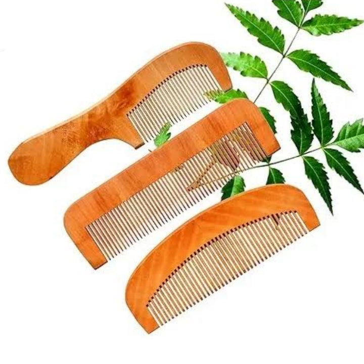 Anti static peach wood combs set close-up